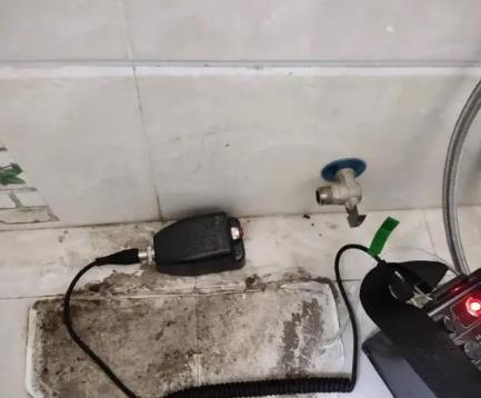 那曲地屋顶漏水维修公司分享下卫生间漏水的危害及解决方法